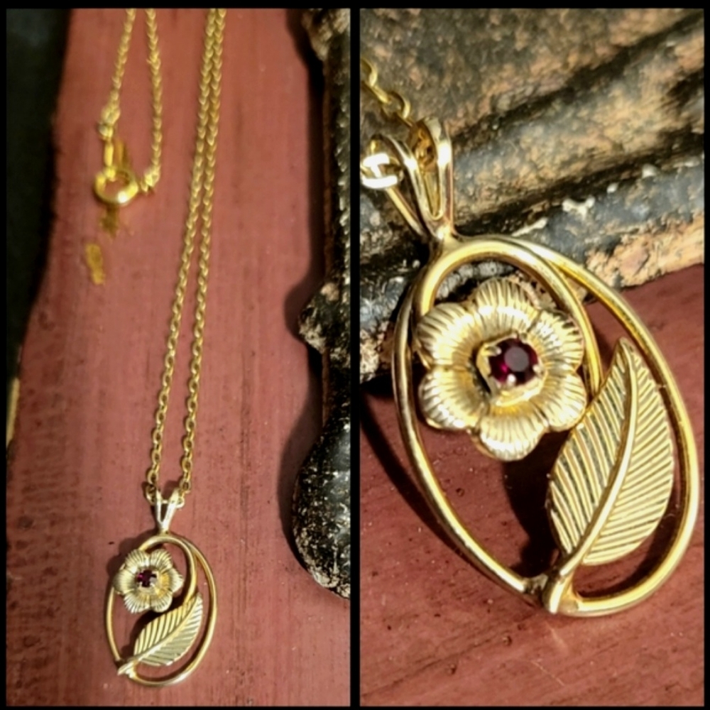 Vtg 50s Amco 14k gold filled dainty flower petal ruby stone Victorian necklace